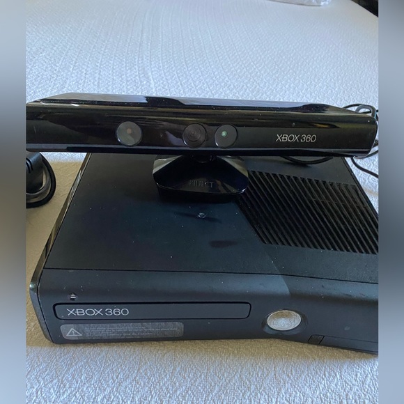 Xbox 360 - Kinect bundle - Picture 5 of 8